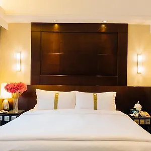 4* ホテル エンパイア ワン チャイ