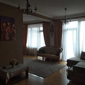 https://avlabari-old-town-residence.alltbilisihotels.com